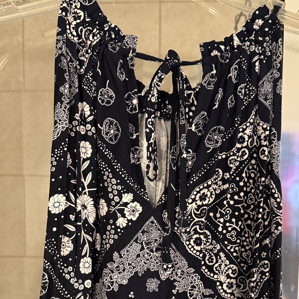 LOFT Navy and White Floral Dress- NWT’s - Picture 7 of 10